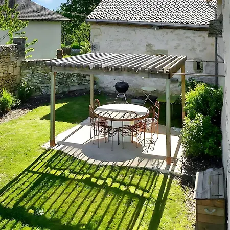 Holiday home Les Abeilles La Chapelle-Faucher