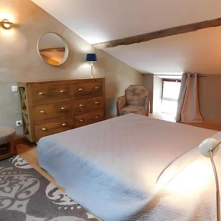 Les Abeilles Holiday home *