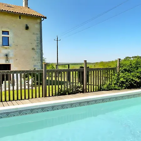 Maison De Les Abeilles