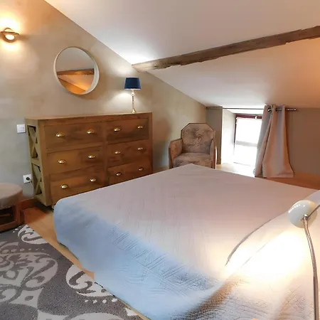 Vakantiehuis Maison De Les Abeilles