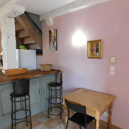 Maison De Les Abeilles Vakantiehuis La Chapelle-Faucher