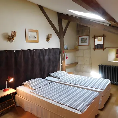 Vakantiehuis Maison De Les Abeilles La Chapelle-Faucher