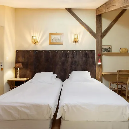 Maison De Les Abeilles * La Chapelle-Faucher