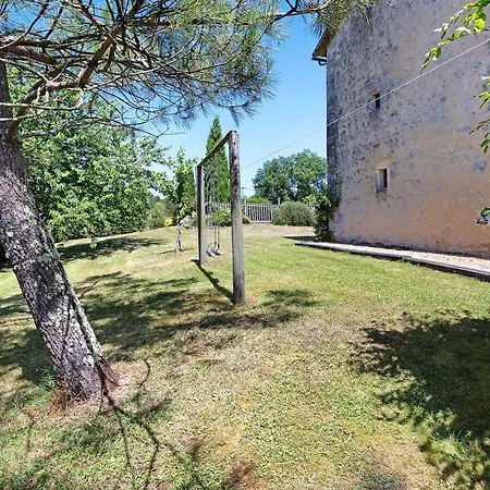 Maison De Les Abeilles Vakantiehuis La Chapelle-Faucher
